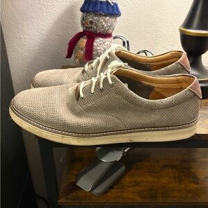 Men's Perforated Lace-Up Oxfords - Beige and Brown